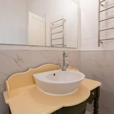 Apartment Historic - *